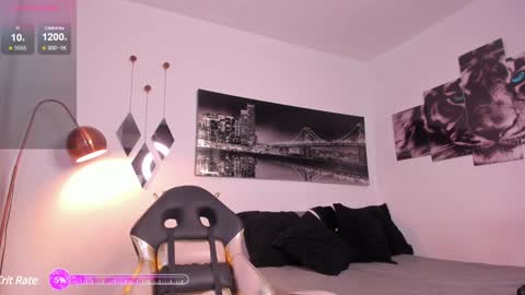 Snapshot of tom_mckleein chatting on 12/10/24, 01:43 TOM MCKLEEIN instagram online show from 12/10/24, 01:43