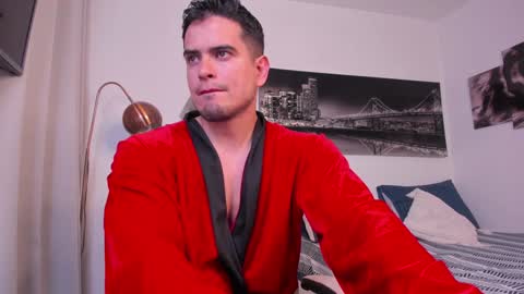 Snapshot of tom_mckleein chatting on 01/10/25, 03:29 TOM MCKLEEIN instagram online show from 01/10/25, 03:29