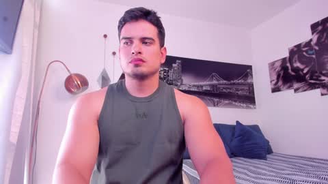 Snapshot of tom_mckleein chatting on 01/15/25, 07:55 TOM MCKLEEIN instagram online show from 01/15/25, 07:55