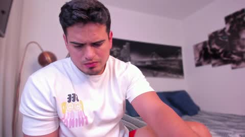 Snapshot of tom_mckleein chatting on 01/16/25, 08:25 TOM MCKLEEIN instagram online show from 01/16/25, 08:25