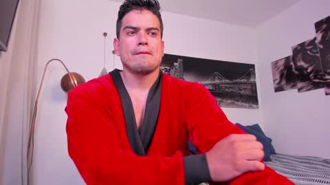 Snapshot of tom_mckleein chatting on 01/26/25, 01:15 TOM MCKLEEIN instagram online show from 01/26/25, 01:15