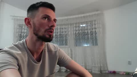 tom_michaelx online show from 10/02/25, 05:31