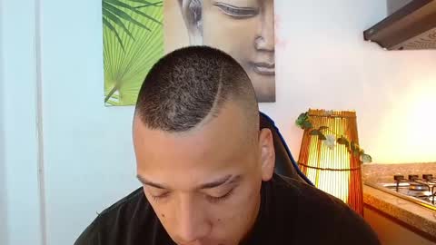 Tom muscle1 online show from 02/21/25, 11:55