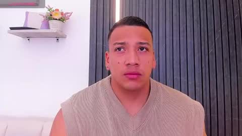 Tom muscle1 online show from 09/18/25, 11:45