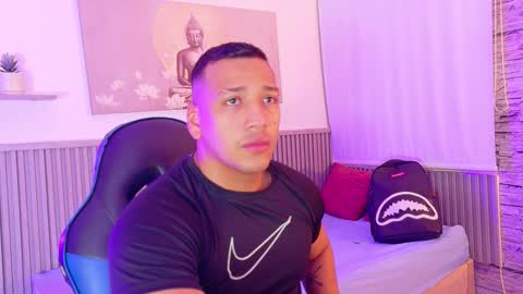 Tom muscle1 online show from 10/19/25, 12:28