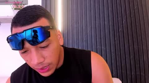 Tom muscle1 online show from 11/01/25, 12:18