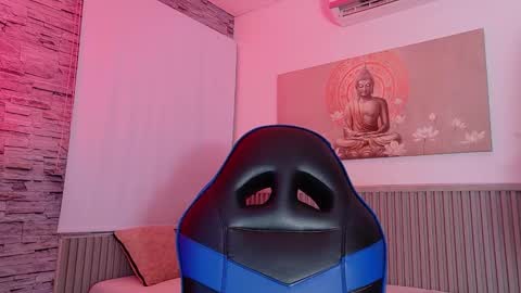 Tom muscle1 online show from 12/15/25, 11:25