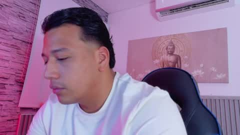 Tom muscle1 online show from 04/22/26, 11:34