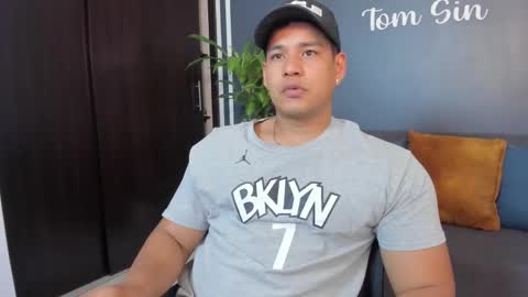 Snapshot of tom_sin_ chatting on 01/25/25, 10:18 Tom Sin online show from 01/25/25, 10:18