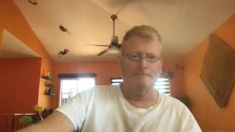 Hola online show from 04/21/26, 06:55