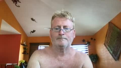 Snapshot of tomascausa chatting on 07/06/26, 11:18 Hola online show from 07/06/26, 11:18