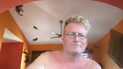 Snapshot of tomascausa chatting on 07/28/26, 11:48 Hola online show from 07/28/26, 11:48