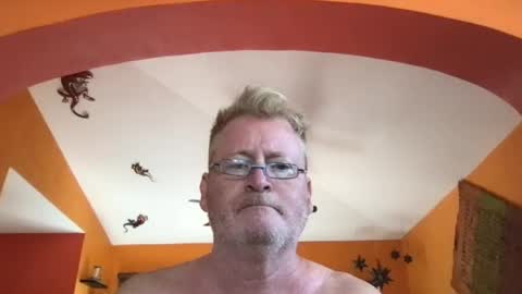 Snapshot of tomascausa chatting on 08/04/26, 04:20 Hola online show from 08/04/26, 04:20
