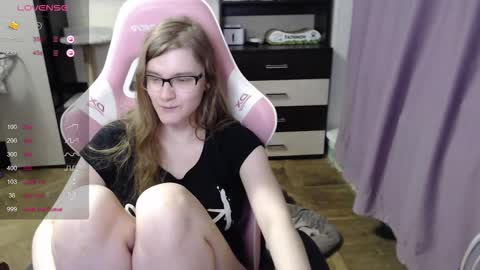 tomato_tease online show from 11/12/25, 02:06