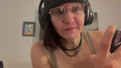 Snapshot of tomboy_titties chatting on 10/07/25, 04:20 tomboy_titties online show from 10/07/25, 04:20
