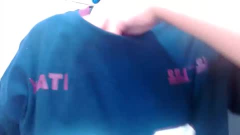 Blue online show from 06/08/26, 07:03