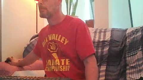 Snapshot of tomcatsawyer chatting on 06/05/26, 06:13 sirmuggsalot online show from 06/05/26, 06:13