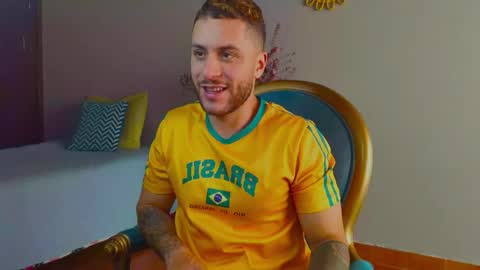 tomDavisXl online show from 10/28/25, 05:04