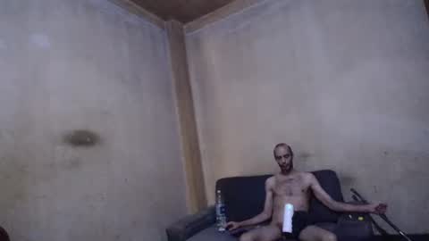 Snapshot of tomeliviathan chatting on 11/11/25, 06:02 to me liviathan online show from 11/11/25, 06:02