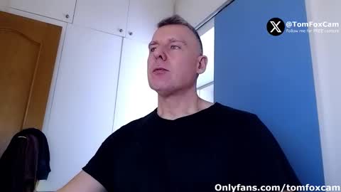 Snapshot of tomfoxcam chatting on 11/01/25, 10:06 Tom Fox online show from 11/01/25, 10:06