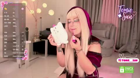 Snapshot of tomie_san chatting on 02/10/25, 06:09 Tomie online show from 02/10/25, 06:09