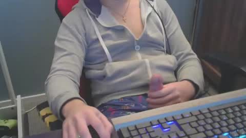 tomin3m online show from 01/11/25, 12:12