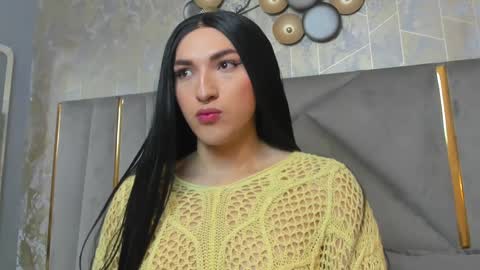 Snapshot of tomlondon_ chatting on 01/17/25, 11:49 online show from 01/17/25, 11:49