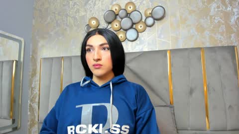 Snapshot of tomlondon_ chatting on 02/02/25, 11:51 online show from 02/02/25, 11:51