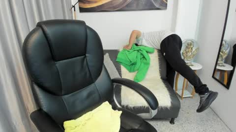 Snapshot of tommas_johnson chatting on 05/05/26, 12:13 Tomas online show from 05/05/26, 12:13