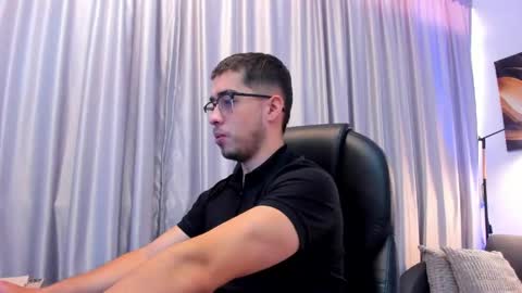 Snapshot of tommas_johnson chatting on 05/18/26, 12:22 Tomas online show from 05/18/26, 12:22