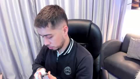 Snapshot of tommas_johnson chatting on 06/04/26, 12:11 Tomas online show from 06/04/26, 12:11