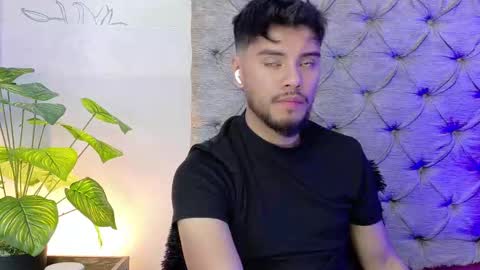 Tommidubois online show from 09/21/25, 01:40