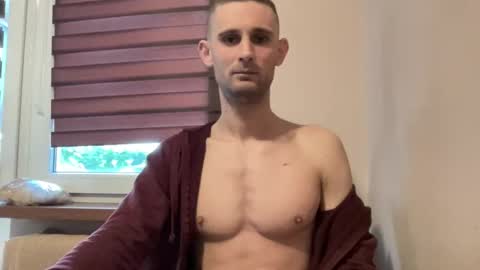 tommilovee online show from 04/11/26, 02:32