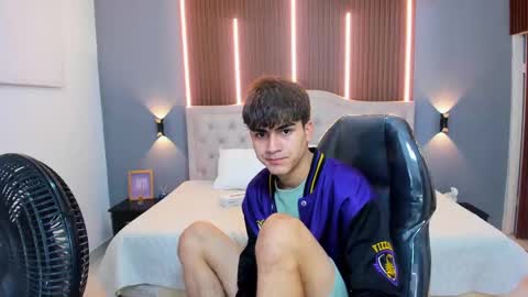 Tommy  online show from 09/14/25, 03:27