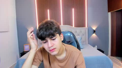 Tommy  online show from 09/20/25, 03:40