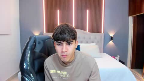 Tommy  online show from 10/17/25, 03:53