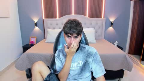 Snapshot of tommy18__ chatting on 01/14/26, 03:23 Tommy online show from 01/14/26, 03:23