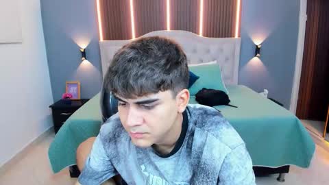 Snapshot of tommy18__ chatting on 02/18/26, 03:24 Tommy online show from 02/18/26, 03:24