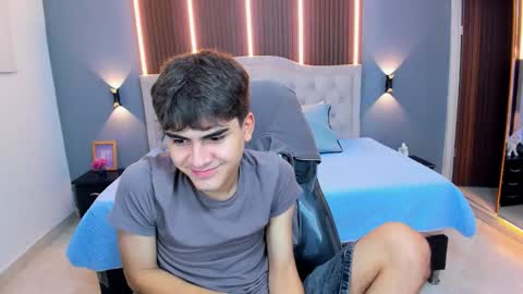 Snapshot of tommy18__ chatting on 02/26/26, 03:49 Tommy online show from 02/26/26, 03:49