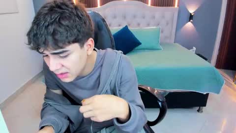 Snapshot of tommy18__ chatting on 03/01/26, 03:19 Tommy online show from 03/01/26, 03:19