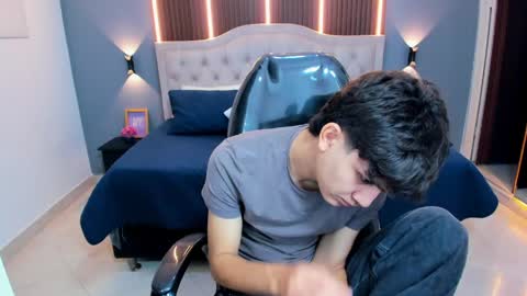 Tommy  online show from 04/22/26, 03:31