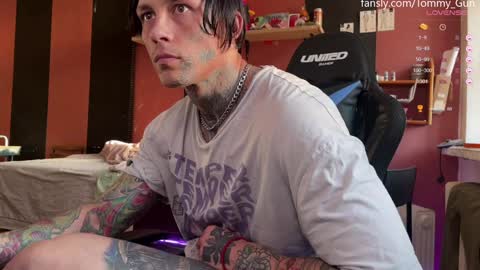 Snapshot of tommy__gun_ chatting on 12/11/24, 11:19 Tommy and Katana online show from 12/11/24, 11:19