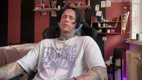 Snapshot of tommy__gun_ chatting on 12/12/24, 11:50 Tommy and Katana online show from 12/12/24, 11:50