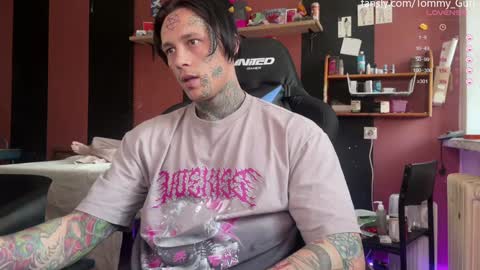 Snapshot of tommy__gun_ chatting on 12/13/24, 07:58 Tommy and Katana online show from 12/13/24, 07:58