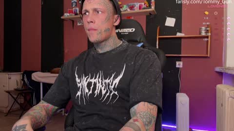 Snapshot of tommy__gun_ chatting on 12/14/24, 06:30 Tommy and Katana online show from 12/14/24, 06:30