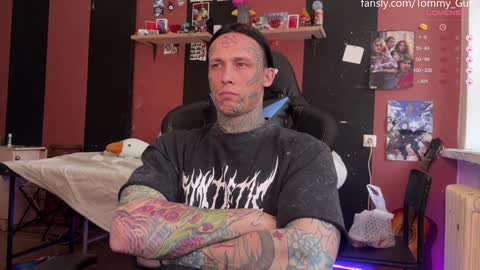 Snapshot of tommy__gun_ chatting on 12/16/24, 11:44 Tommy and Katana online show from 12/16/24, 11:44