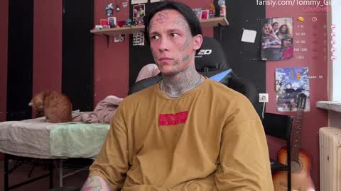 Snapshot of tommy__gun_ chatting on 12/19/24, 11:29 Tommy and Katana online show from 12/19/24, 11:29