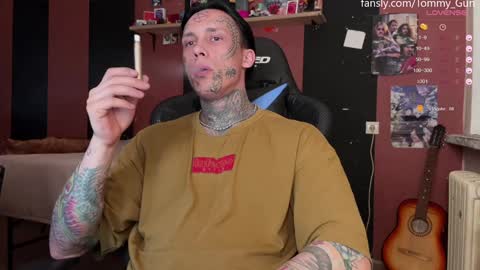 Snapshot of tommy__gun_ chatting on 12/19/24, 02:46 Tommy and Katana online show from 12/19/24, 02:46