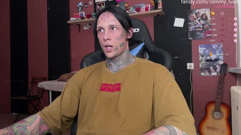 Snapshot of tommy__gun_ chatting on 12/20/24, 01:11 Tommy and Katana online show from 12/20/24, 01:11