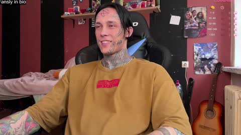 Snapshot of tommy__gun_ chatting on 12/27/24, 08:35 Tommy and Katana online show from 12/27/24, 08:35